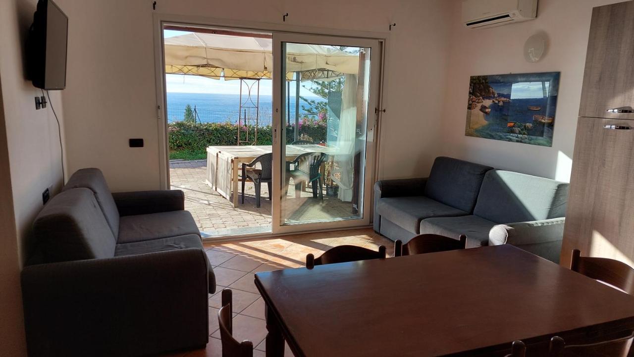 Villa Del Mare Ligure Terme & Spa Piscina A 37 Gradi Santo Stefano al Mare Kültér fotó