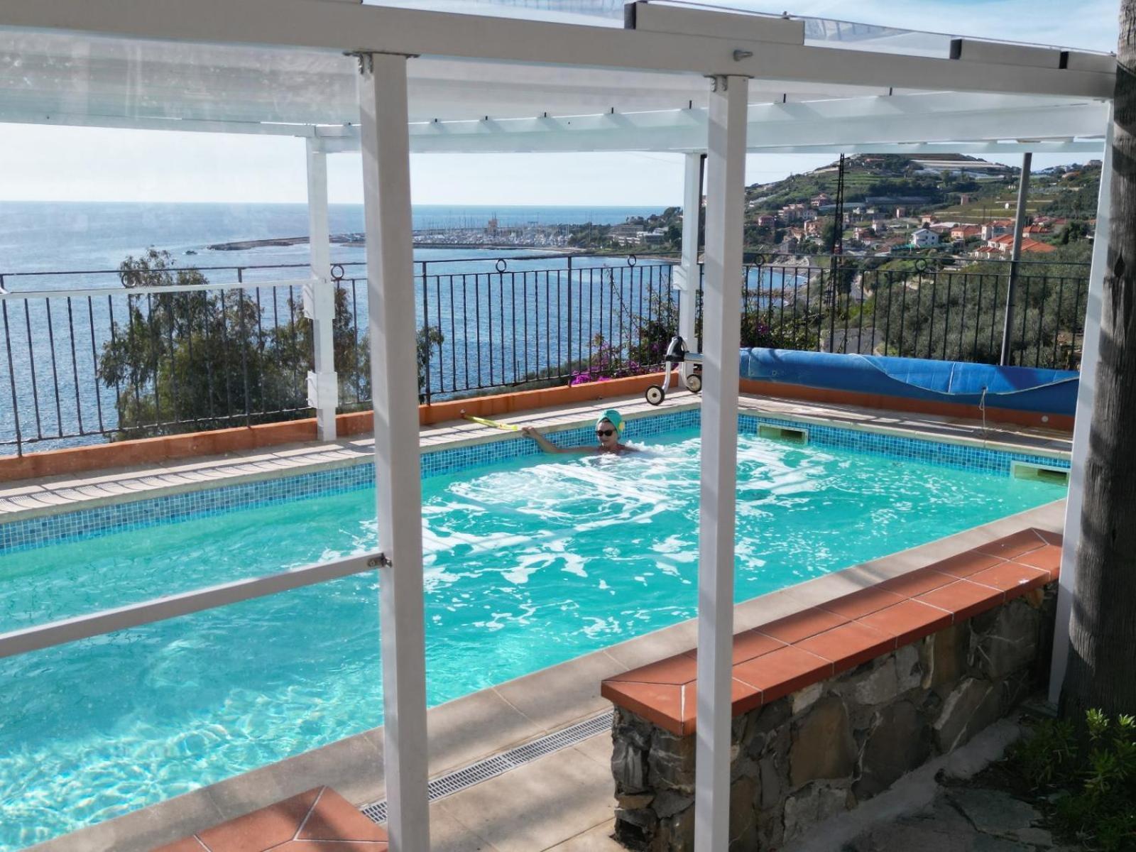 Villa Del Mare Ligure Terme & Spa Piscina A 37 Gradi Santo Stefano al Mare Kültér fotó