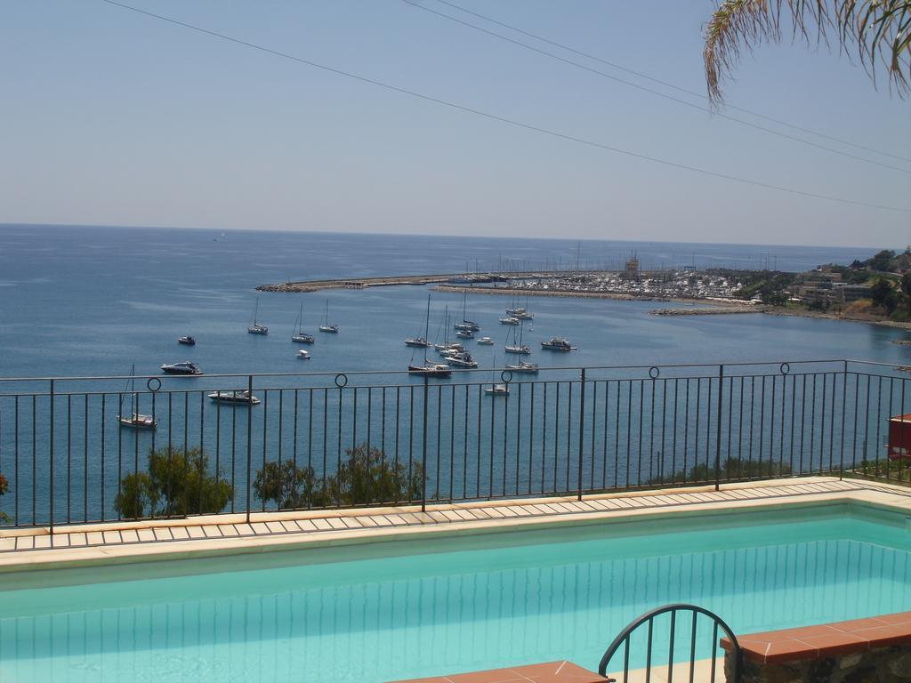 Villa Del Mare Ligure Terme & Spa Piscina A 37 Gradi Santo Stefano al Mare Kültér fotó