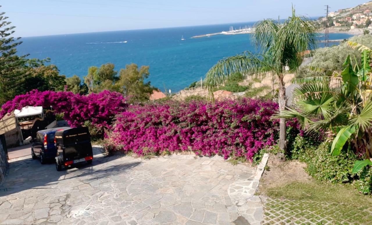 Villa Del Mare Ligure Terme & Spa Piscina A 37 Gradi Santo Stefano al Mare Kültér fotó